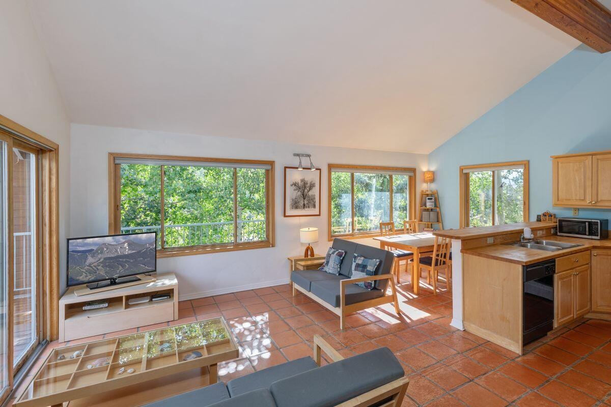 20250901221335874567000000-o