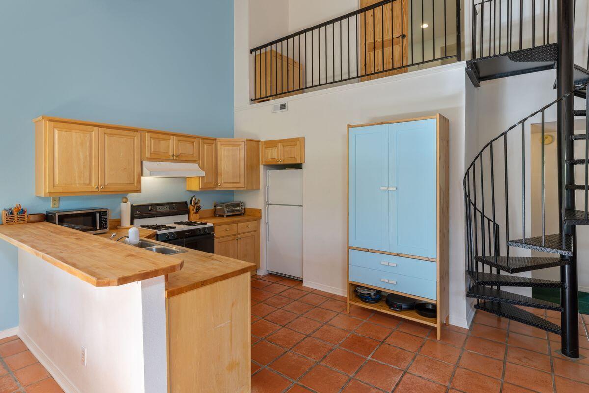 20250901221336834799000000-o